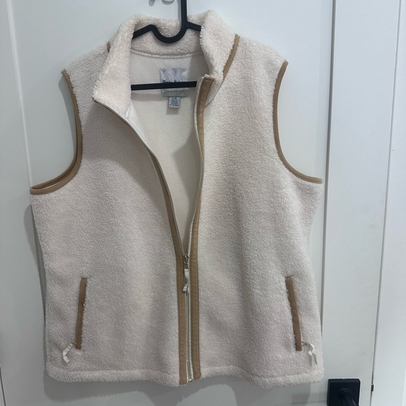 Tommy Bahama Faux Shearling Vest in Coconut L - Picture 7 of 9